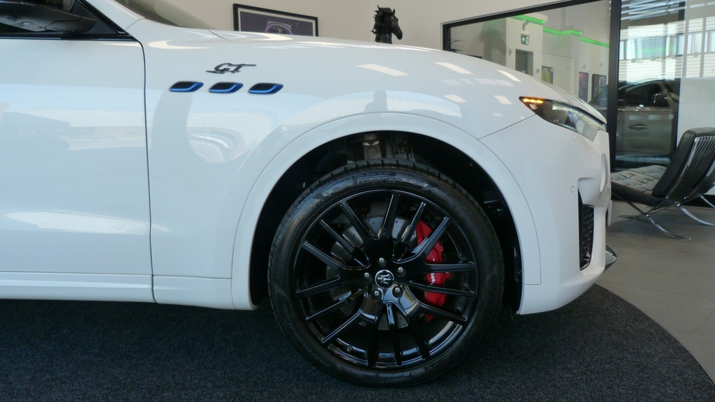 Maserati Levante  Black #7