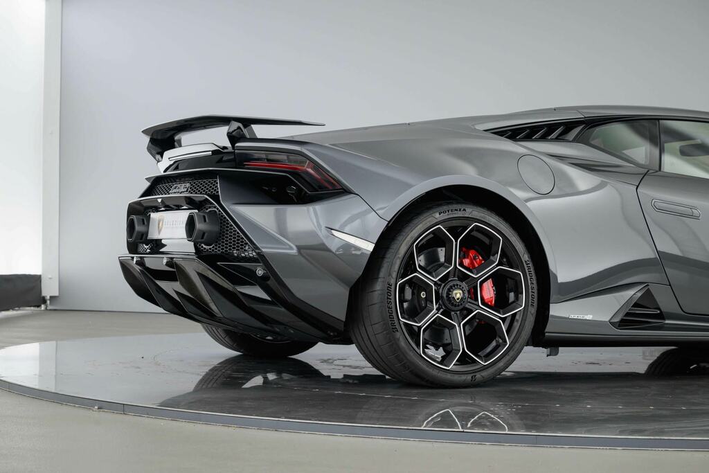 Lamborghini Huracan Tecnica  #18