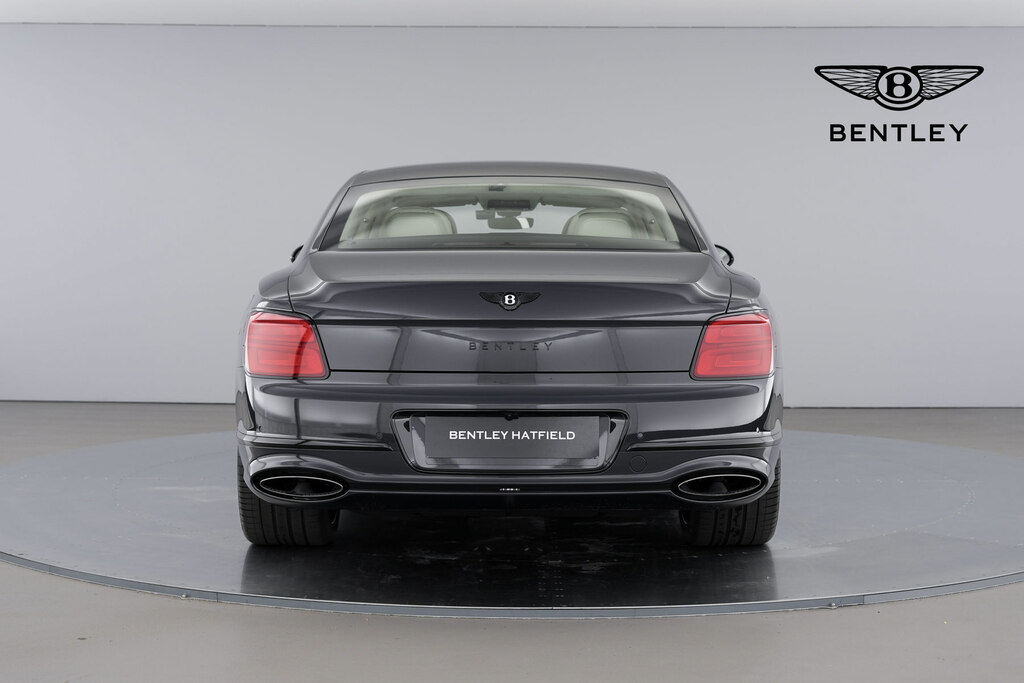 Bentley Flying Spur 4.0 V8 High-performance 25.9Kwh Azure Saloon P  #5