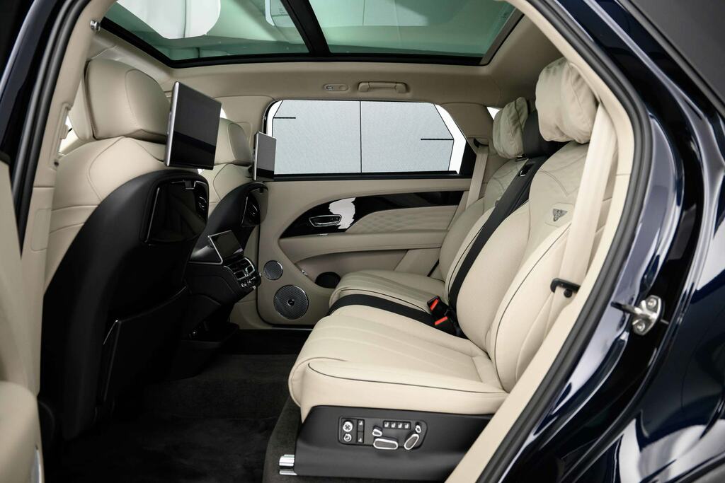 Bentley Bentayga 4.0 V8 Speed Touring Spec Black #24