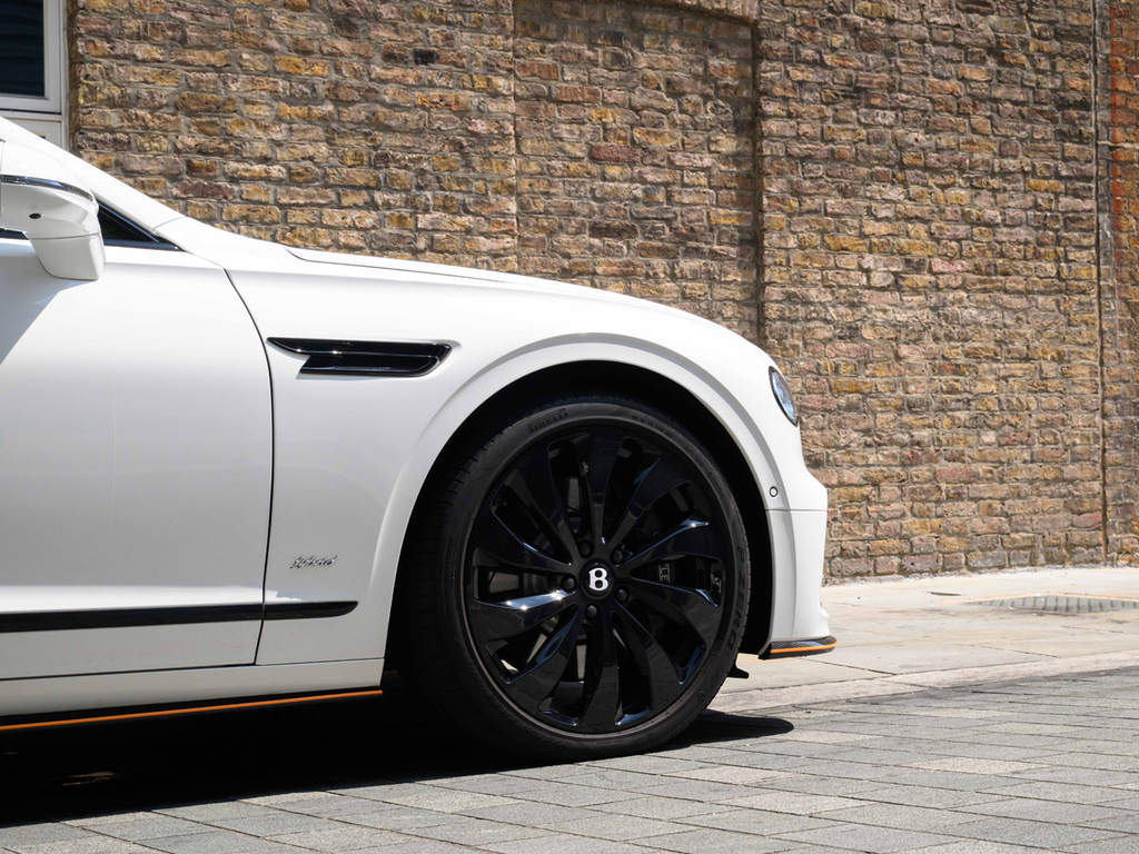 Bentley Flying Spur 3.0 V6 Hybrid Mulliner Driv Spec Tour #29