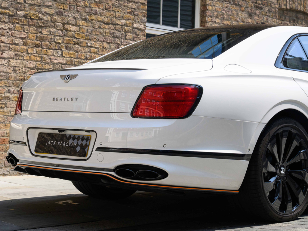 Bentley Flying Spur 3.0 V6 Hybrid Mulliner Driv Spec Tour #23