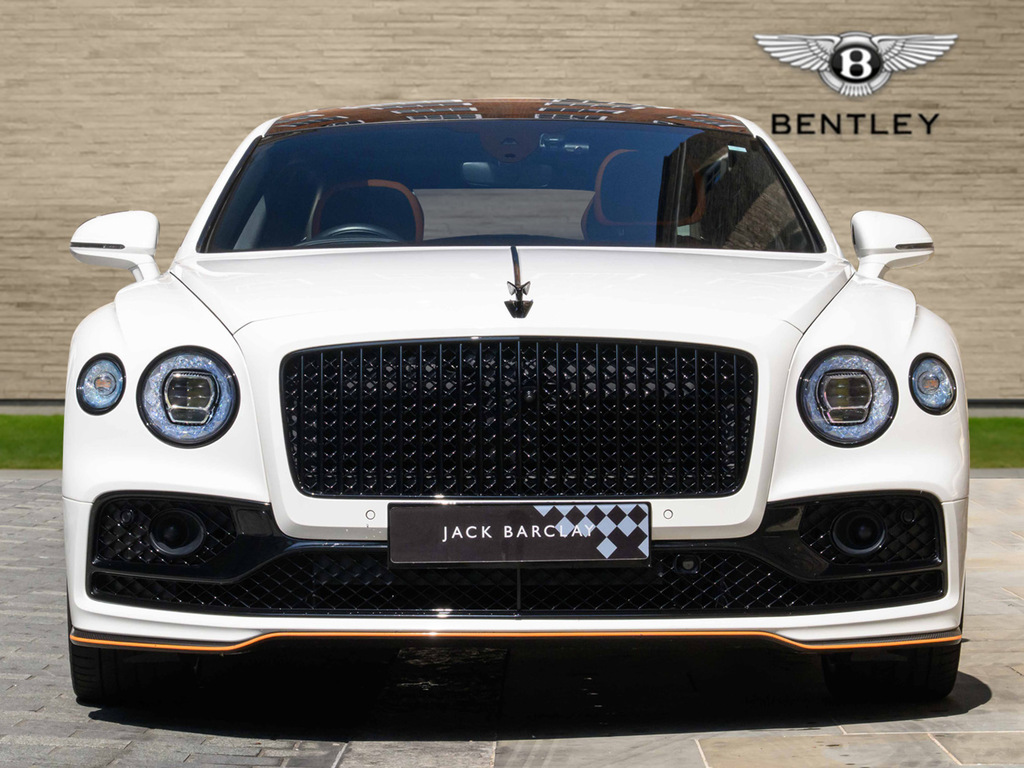 Bentley Flying Spur 3.0 V6 Hybrid Mulliner Driv Spec Tour #9