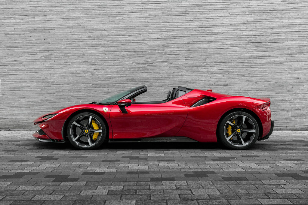 Ferrari Sf90 Spider 4.0T V8 7.9Kwh Convertible Plug-in Hybr