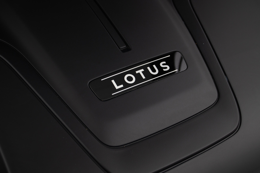 Lotus Emira 3.5 V6 Se Coupe LF26XVC Purple #39