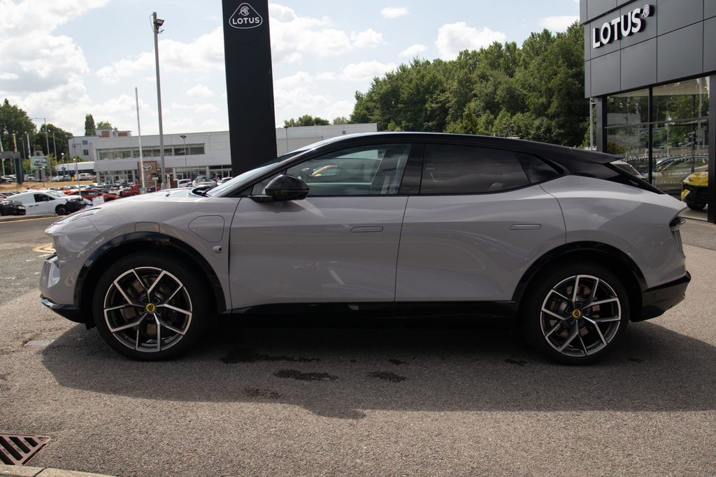 Lotus Eletre 112Kwh Suv 4Wd Dual Motor 611  #5