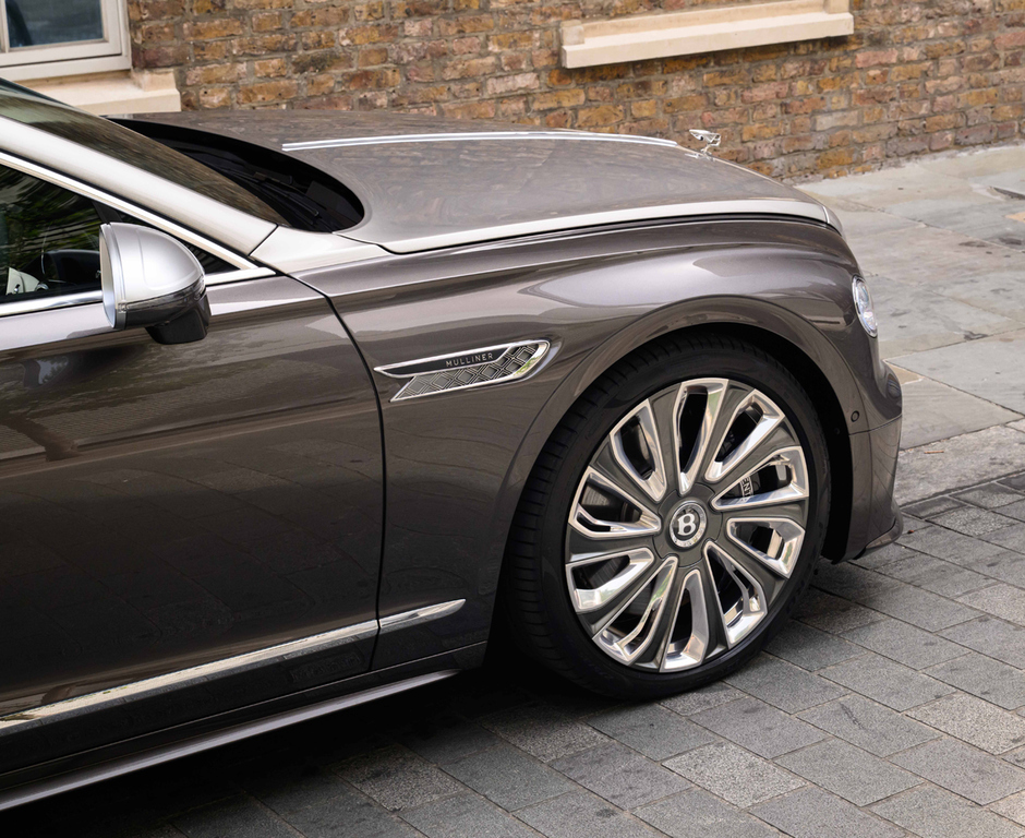 Bentley Flying Spur 4.0 V8 Hybrid Speed First Edition Saloon ST74OKL Blue #52