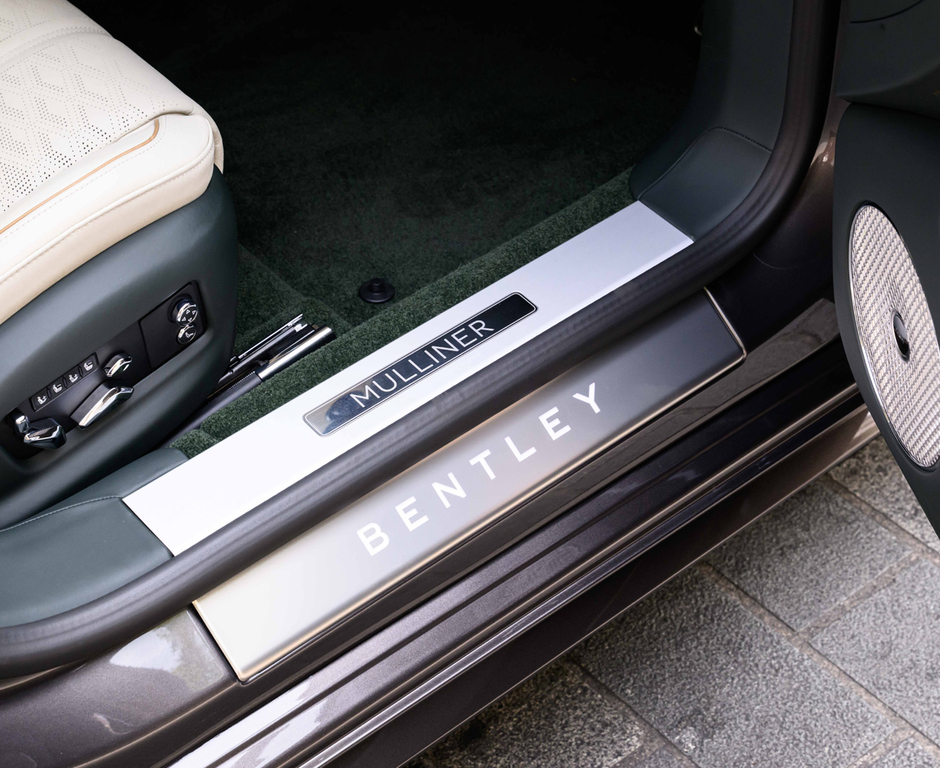 Bentley Flying Spur 4.0 V8 Hybrid Speed First Edition Saloon ST74OKL Blue #33