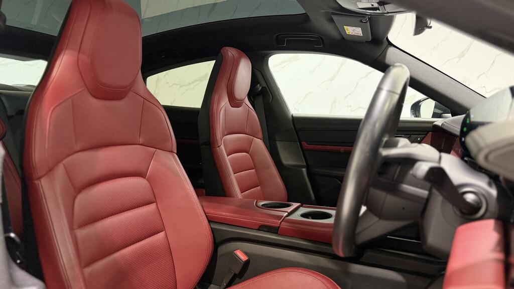 Porsche Taycan Performance Plus 93.4Kwh Saloon KT22KHD Grey #4