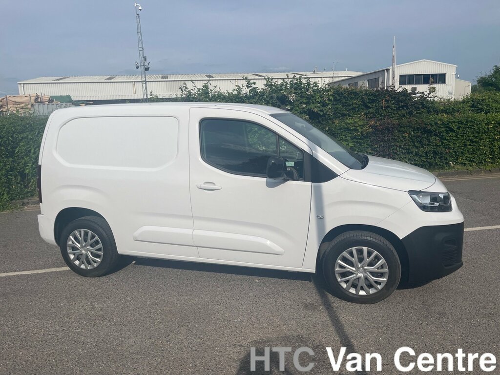 Fiat Doblo 1.5 Bluehdi 1000Kg Primo Panel Van Manu White #2