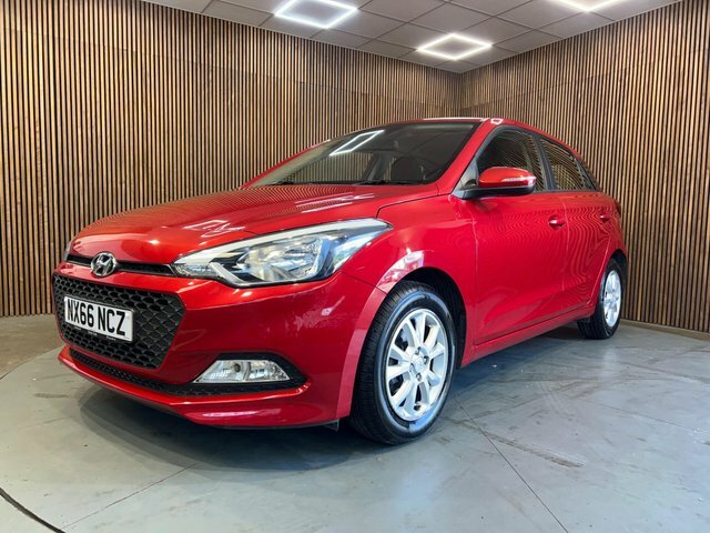 Hyundai I20 1.2 Blue Drive Se Euro 6 Ss Red #6