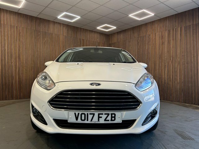 Ford Fiesta 1.0T Ecoboost Titanium Euro 6 Ss White #2