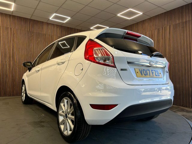Ford Fiesta 1.0T Ecoboost Titanium Euro 6 Ss White #4