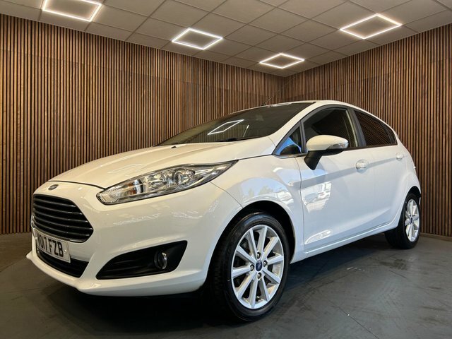 Ford Fiesta 1.0T Ecoboost Titanium Euro 6 Ss White #3
