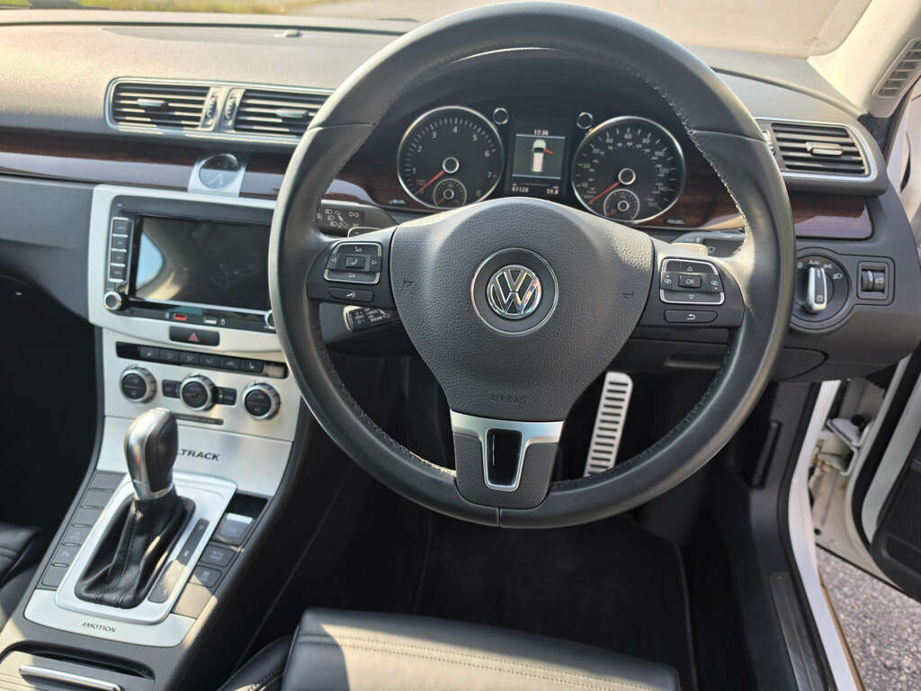 Volkswagen Passat Alltrack 2.0 Tsi Bluemotion Tech Alltrack Dsg 4Motion Euro White #3