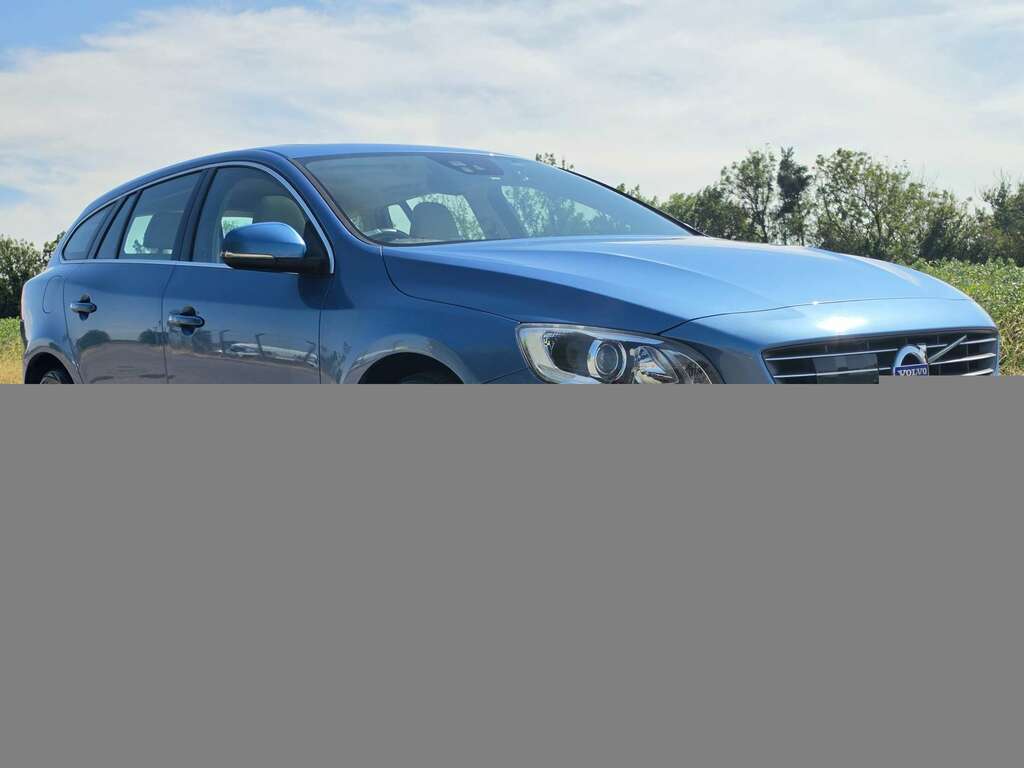 Volvo V60 2.0 D4 R-design Lux Geartronic Euro 6 Ss Blue #2