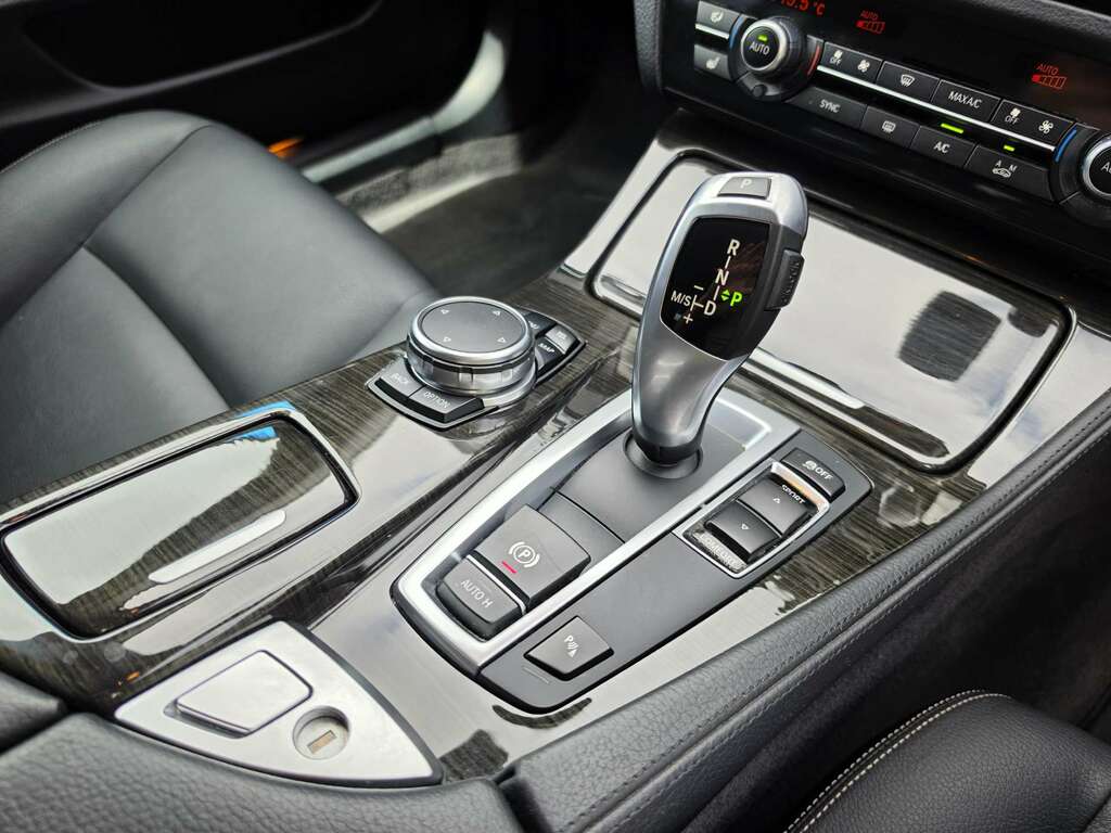 BMW 5 Series 2.0 520D Luxury Touring Ss Silver #4