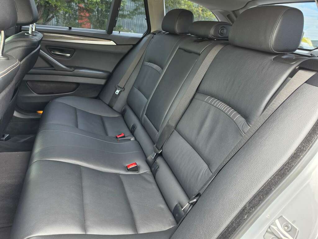 BMW 5 Series 2.0 520D Luxury Touring Ss Silver #6