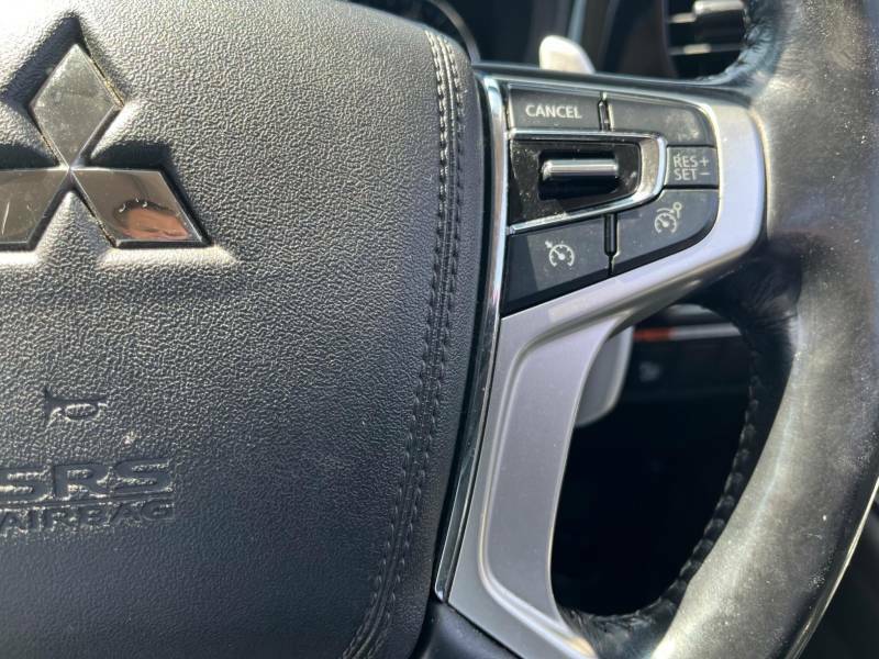 Mitsubishi Outlander 2.0H 12Kwh 4H Suv Plug-in Hybrid Cvt 4W Silver #42