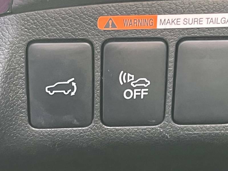 Mitsubishi Outlander 2.0H 12Kwh 4H Suv Plug-in Hybrid Cvt 4W Silver #43