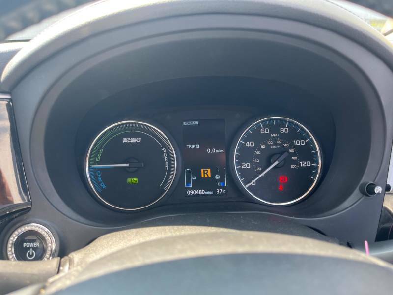 Mitsubishi Outlander 2.0H 12Kwh 4H Suv Plug-in Hybrid Cvt 4W Silver #25