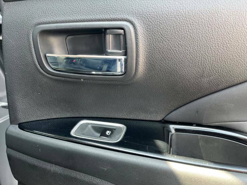 Mitsubishi Outlander 2.0H 12Kwh 4H Suv Plug-in Hybrid Cvt 4W Silver #45