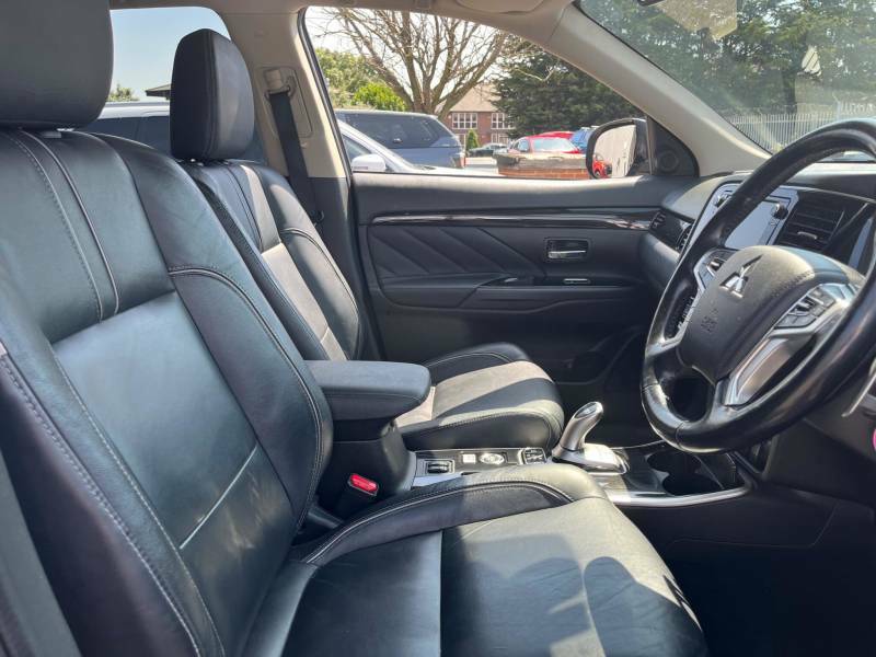 Mitsubishi Outlander 2.0H 12Kwh 4H Suv Plug-in Hybrid Cvt 4W Silver #11