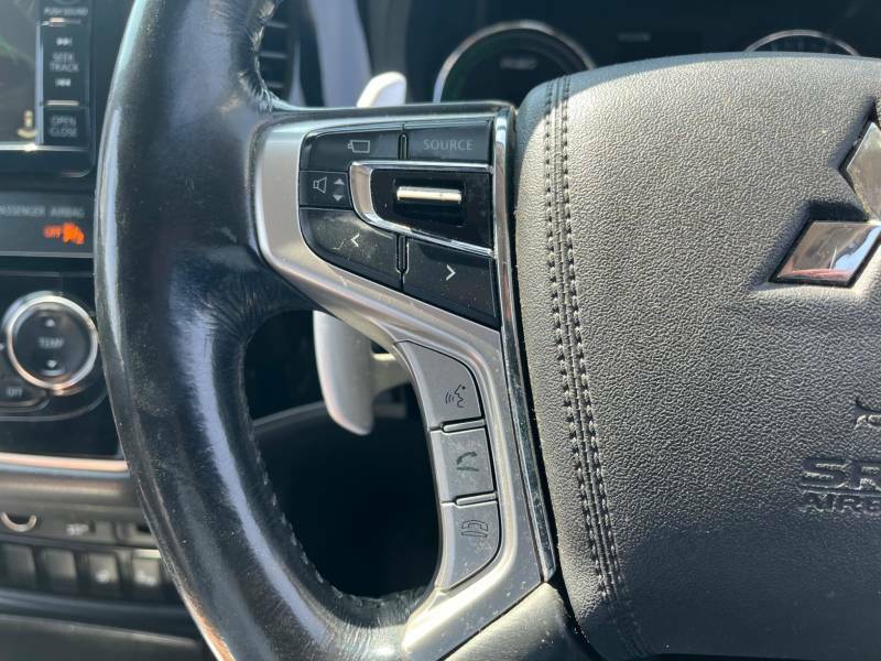 Mitsubishi Outlander 2.0H 12Kwh 4H Suv Plug-in Hybrid Cvt 4W Silver #41