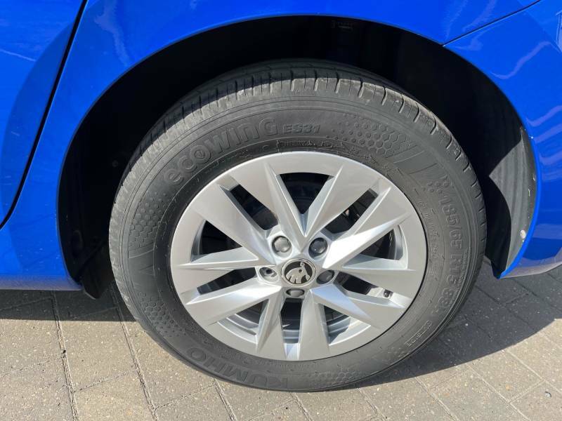 Skoda Fabia 1.0 Tsi 95Ps Se Comfort 5-Dr Hatchback Blue #24
