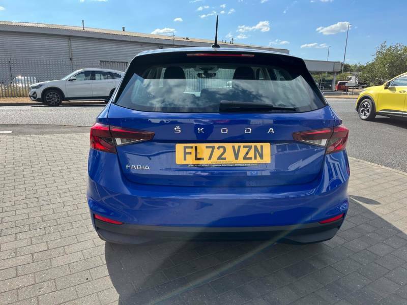 Skoda Fabia 1.0 Tsi 95Ps Se Comfort 5-Dr Hatchback Blue #9