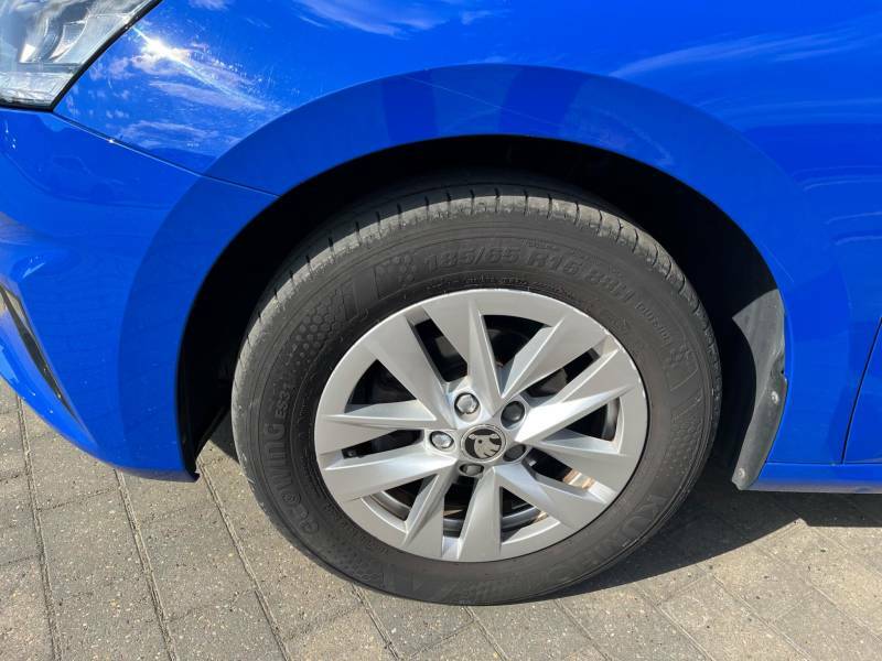 Skoda Fabia 1.0 Tsi 95Ps Se Comfort 5-Dr Hatchback Blue #23