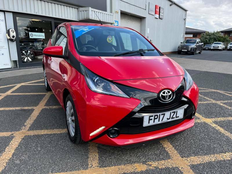 Toyota Aygo 1.0 Vvt-i X-play Red