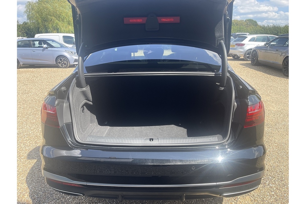 Audi A4 40 Tfsi 204 Black Edition S Tronic C-pluss Black #10