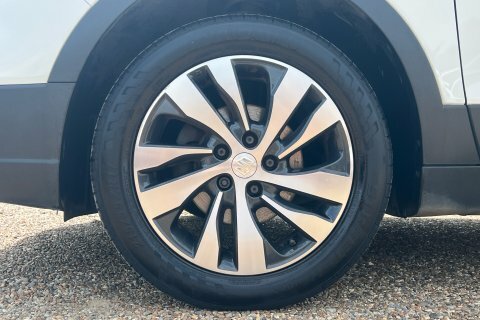 Suzuki SX4 S Cross 2019 69 Sz-t White #4