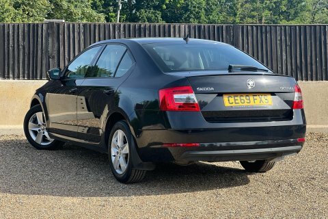 Skoda Octavia 2019 69 Se Black #2