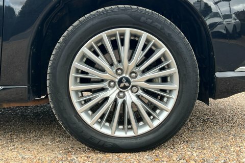 Mitsubishi Outlander 2019 19 Phev FT19XFP Black #4