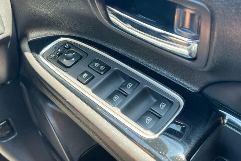 Mitsubishi Outlander Suv Black #34
