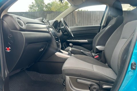Suzuki Vitara 1.4 Boosterjet Mhev Go KM73MUA White #16