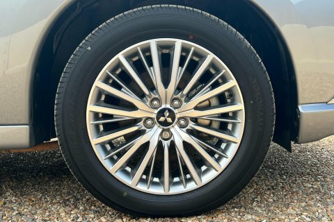Mitsubishi Outlander 2.4 Phev Verve Brown #7