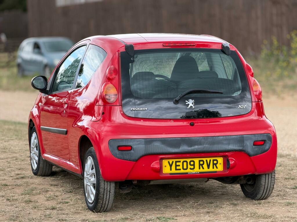 Peugeot 107 1.0 Urban Red #16