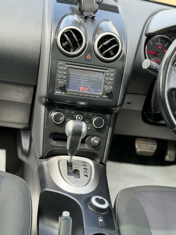 Nissan Qashqai+2 Diesel Black #24