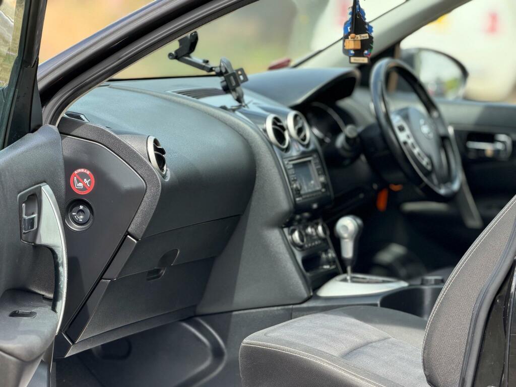 Nissan Qashqai+2 Diesel Black #25