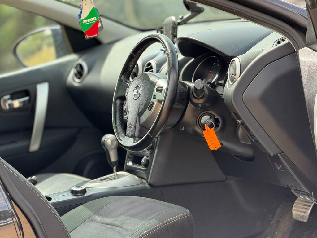 Nissan Qashqai+2 Diesel Black #30