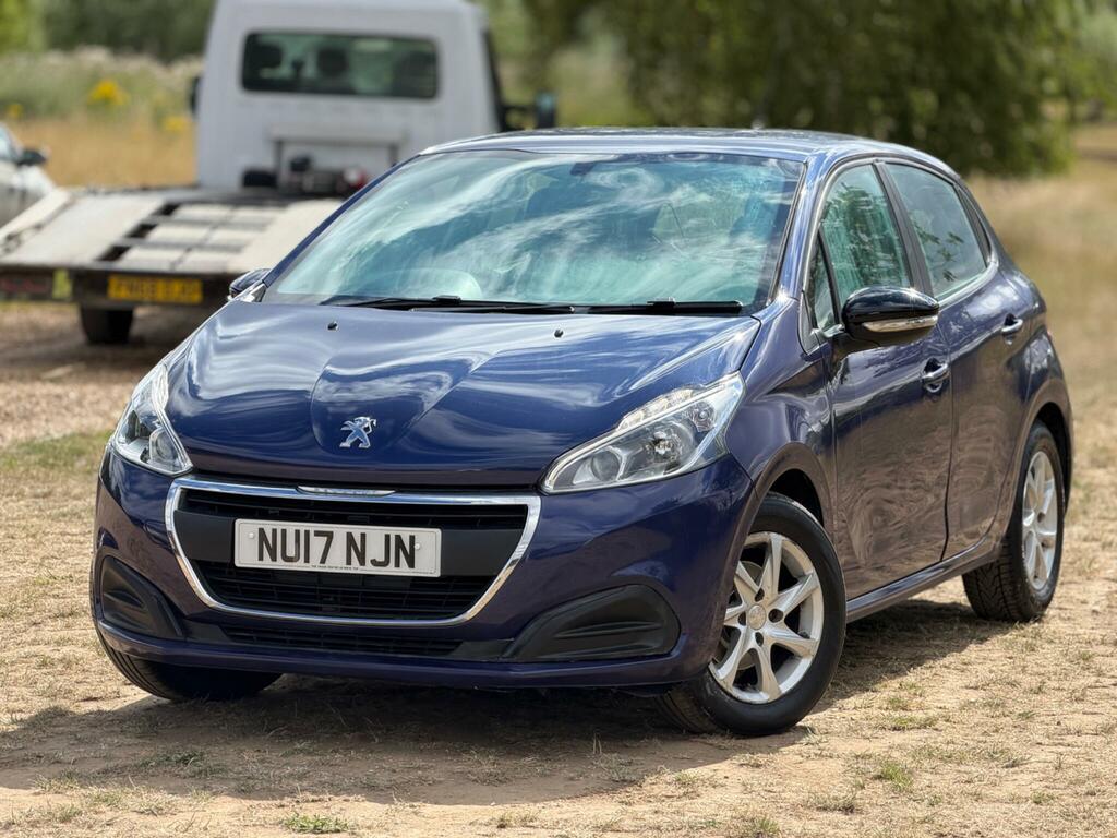 Peugeot 208 1.2 Puretech Black Edition Euro 6 White #9