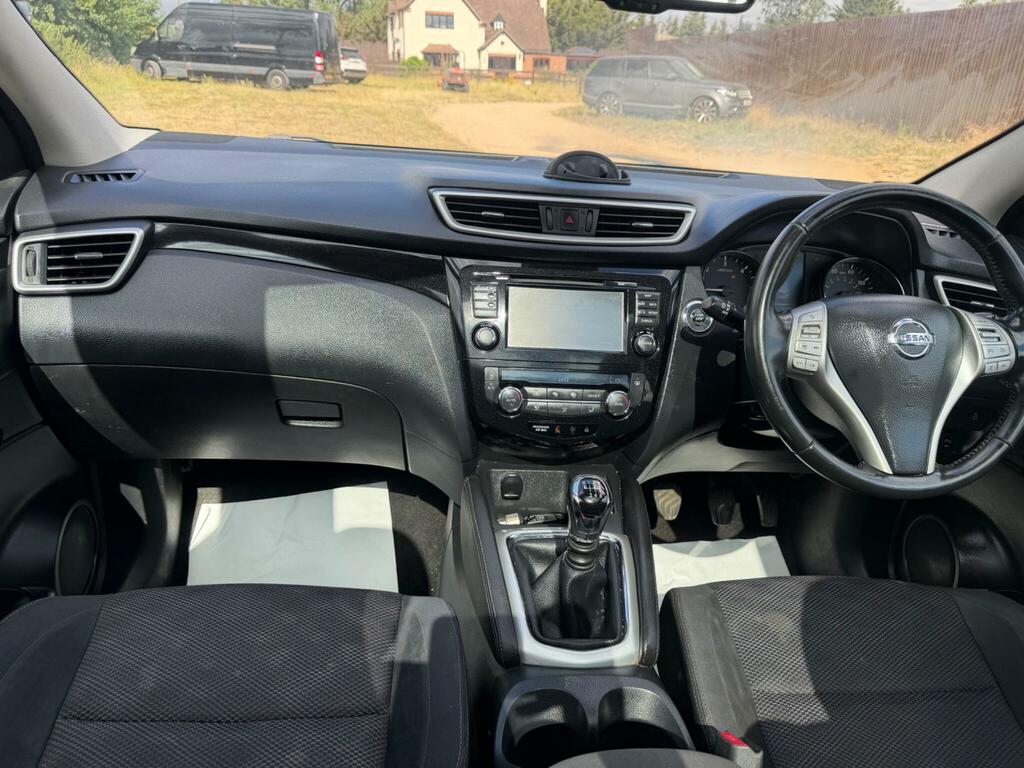 Nissan Qashqai Qashqai Tekna Dci 4X4 White #27