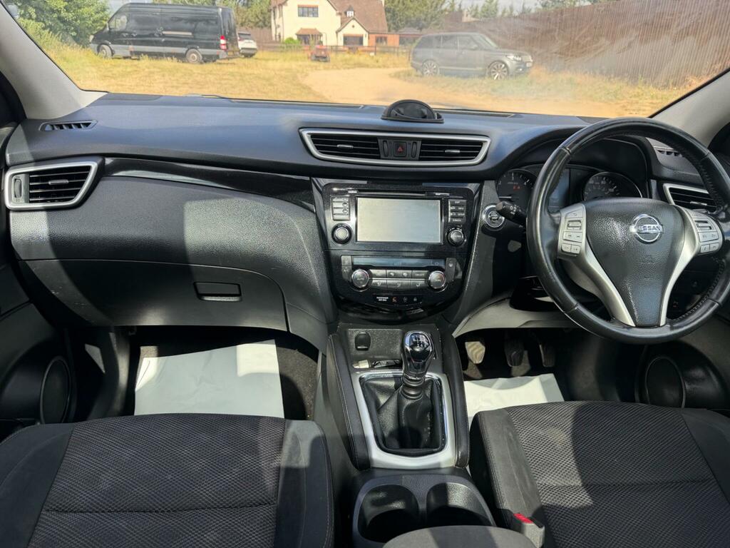 Nissan Qashqai Qashqai Tekna Dci 4X4 White #16