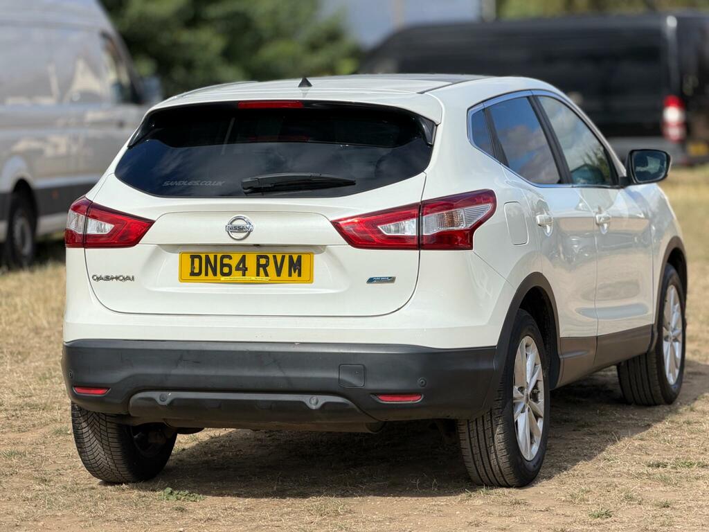 Nissan Qashqai Qashqai Tekna Dci 4X4 White #5