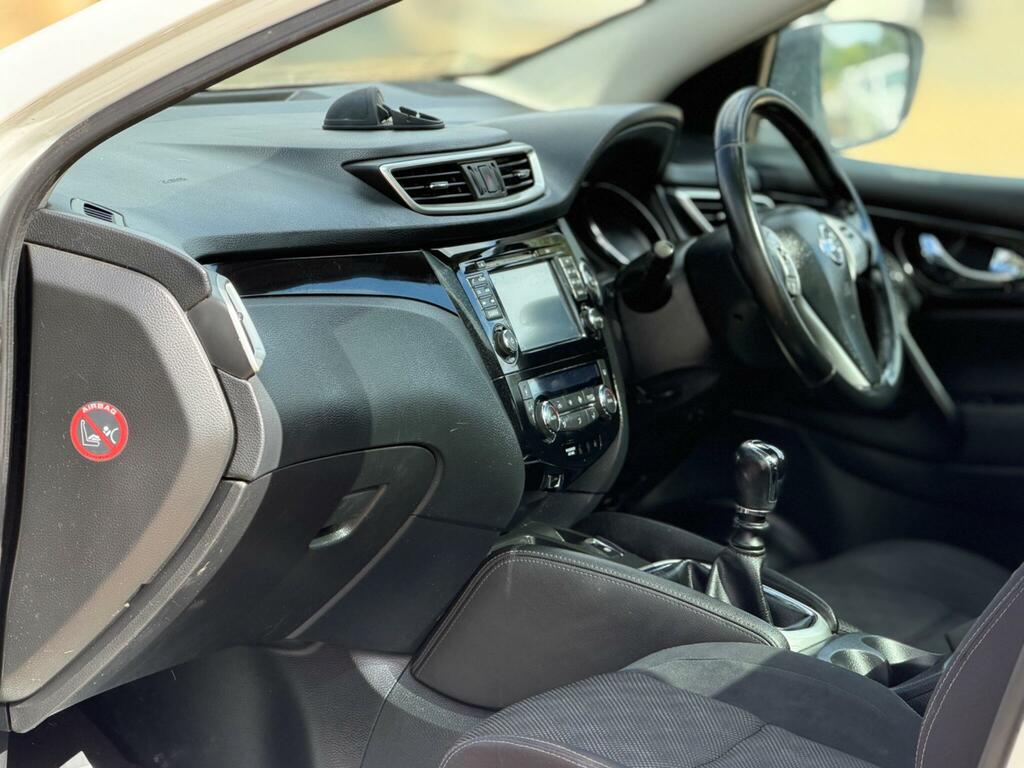 Nissan Qashqai Qashqai Tekna Dci 4X4 White #13