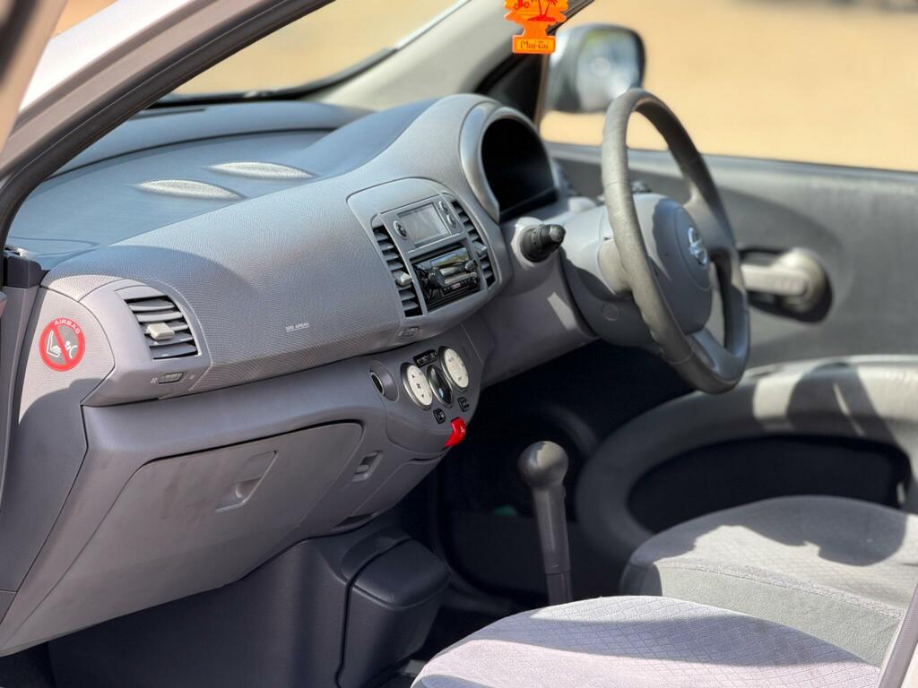 Nissan Micra 1.0 E Gold #22
