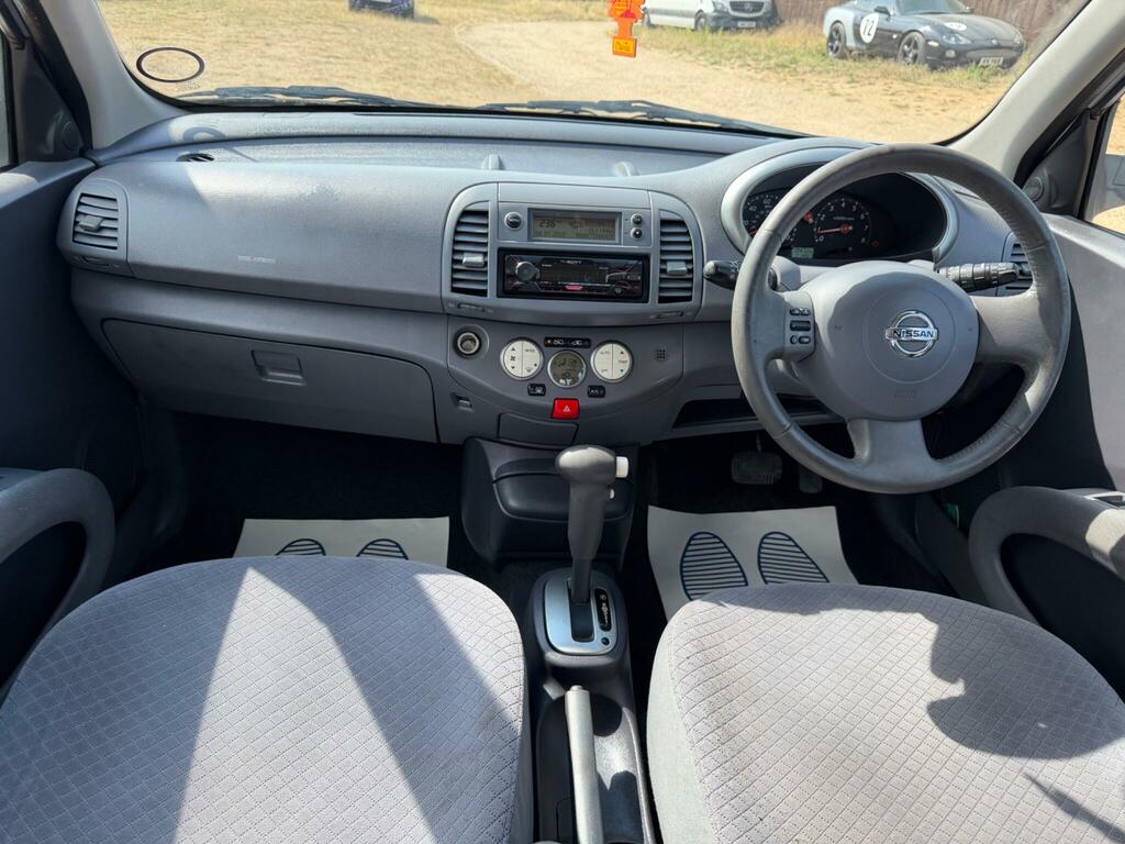 Nissan Micra 1.0 E Gold #12